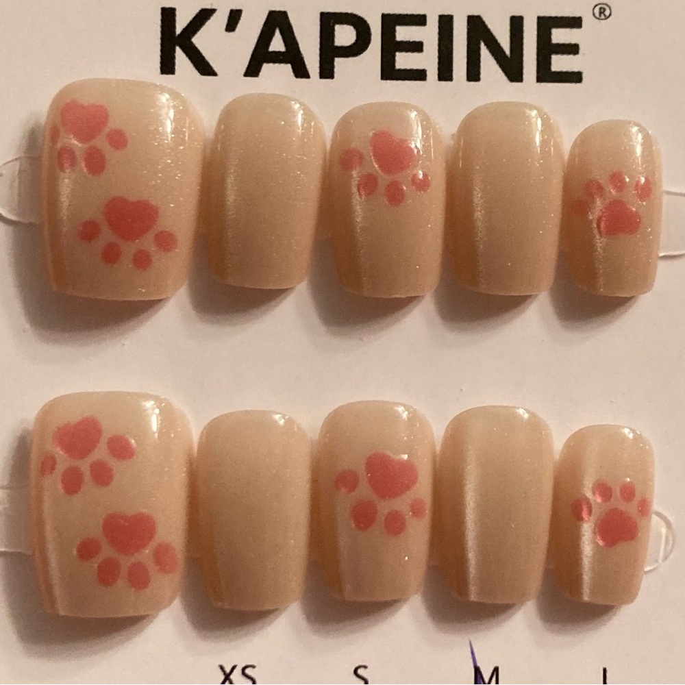 [M] 🐾 10Pcs Wearable Press on Nails Full Cover Short Sq Beige Cat-Eye Pink Paws
